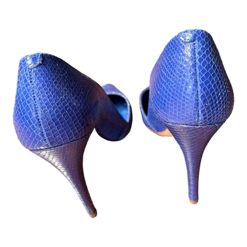 Alice + Olivia by Stacey Bendet Blue Pointed Toe Heels
Size 39. - Picture 5 of 6